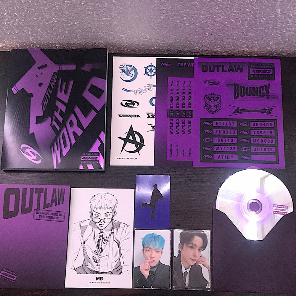 (UNSEALED) ATEEZ The World EP.2 Outlaw Album Z Version (all inclusions)